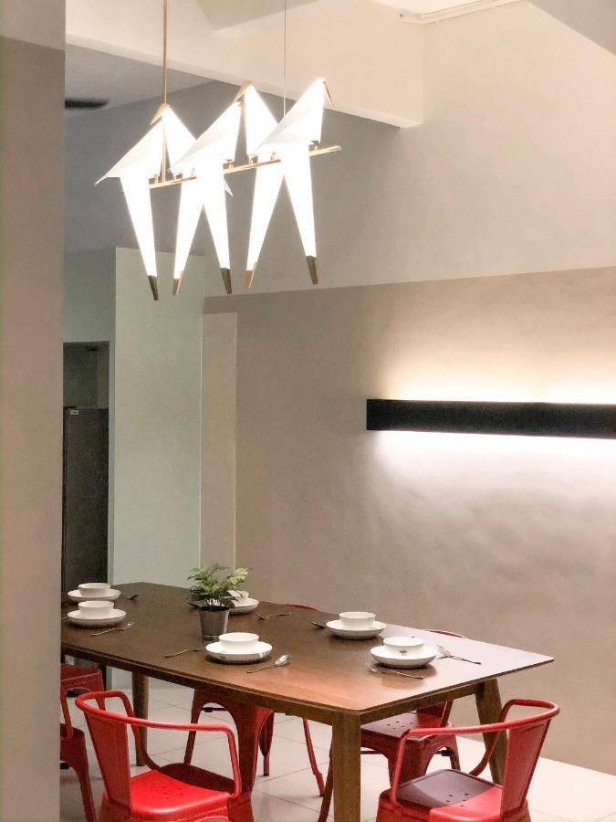 J Residence Banting  Kültér fotó